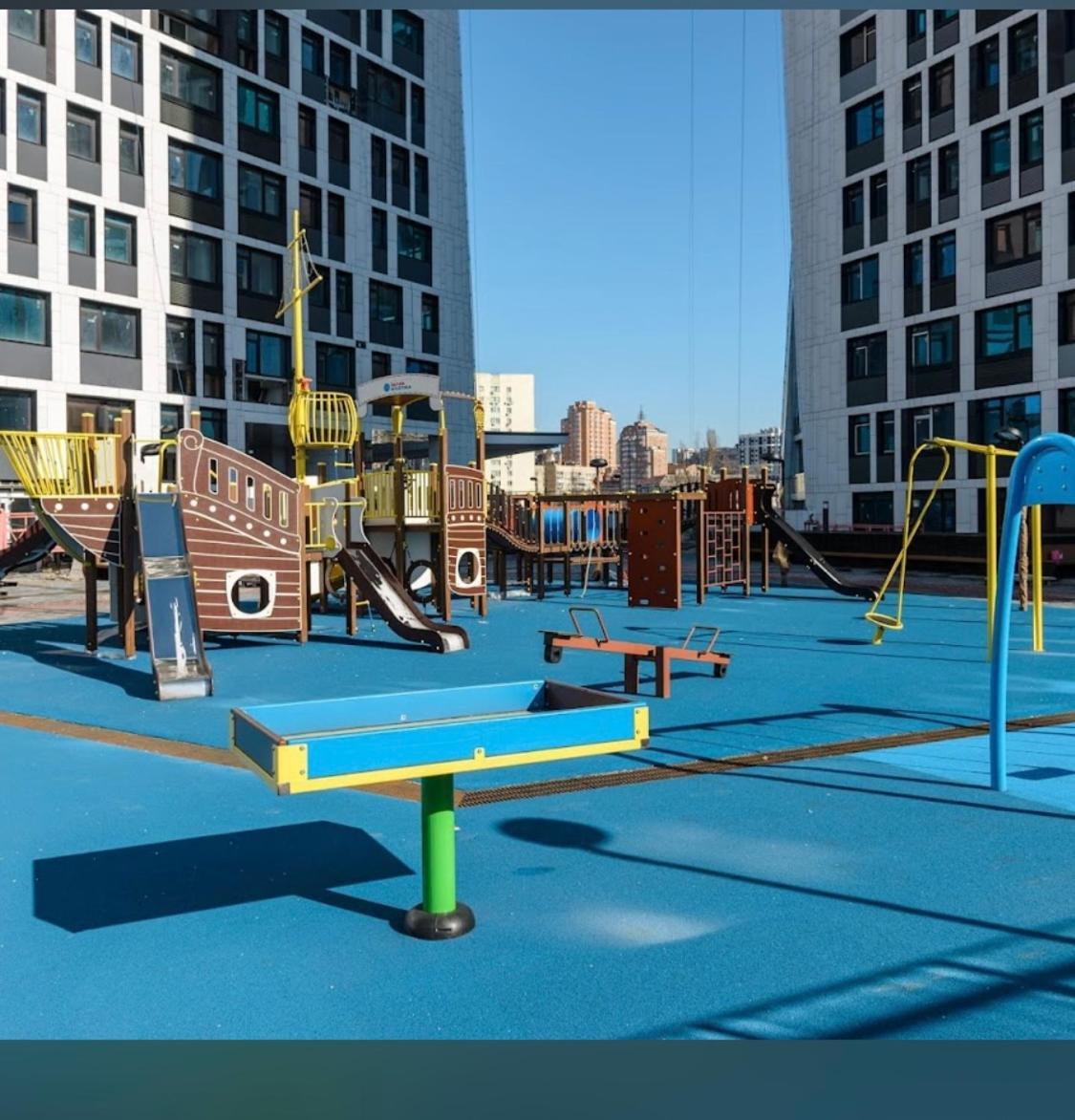 Manhattan City Apart View On The City- Parking Kiev Bagian luar foto